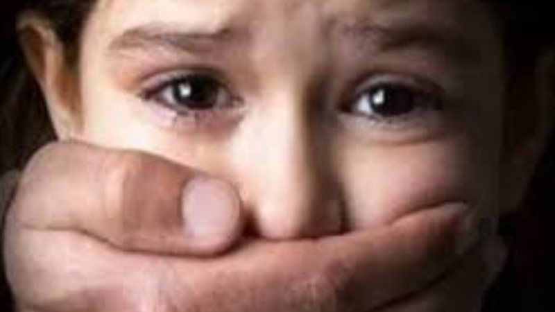 الإعدام لسيدة قتلت طفلة في نجع حمادي