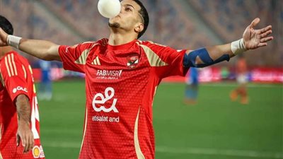 إمام عاشور آخرهم، 12 ثلاثية حمراء صنعت مجد الأهلي القاري