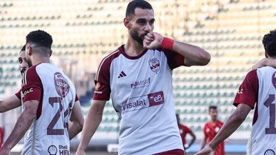 الأهلي يغري عمرو السولية للإعتزال ويمنحه حرية تقرير مصيره (خاص)