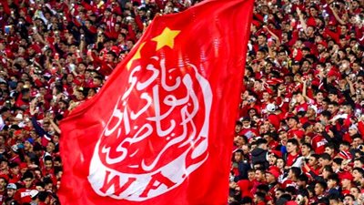 «فيفا» يمنع الوداد المغربي من التعاقد مع لاعب الأهلي السابق (تفاصيل)
