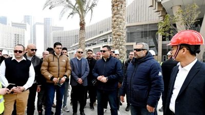 وزير الإسكان يوجه بالعمل 24 ساعة الإسراع في معدلات تنفيذ المشروعات