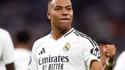 مبابي يقود ريال مدريد لمواجهة برشلونة في نهائي كأس السوبر الإسباني