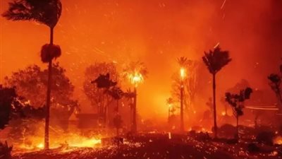 حرائق لوس أنجلوس تبقي أمريكا في وضع حرج والرياح الحارقة تعود للاندفاع بقوة