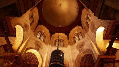 الزجاج المعشق فن أبدعته الحضارة الإسلامية