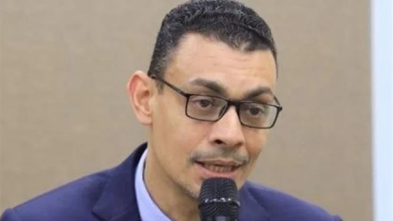 الدكتور عمرو نبيل
