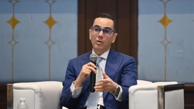 حسن الخطيب وزير الاستثمار والتجارة الخارجية