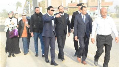 نائب المحافظ يترأس اجتماع لجنة تطوير طريق سوهاج - سوهاج الجديدة (صور)