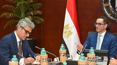 وزير الاستثمار يلتقي وفد «جولدمان» لمناقشة الشراكات الاستراتيجية