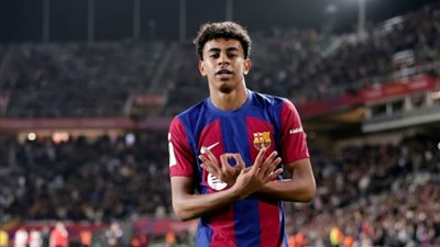 يامال يقود هجوم برشلونة أمام ريال بيتيس في كأس إسبانيا