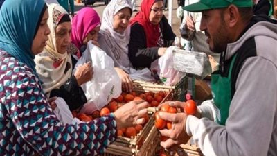 لمواجهة ارتفاع الأسعار، افتتاح «سوق اليوم الواحد» بمدينة دمياط