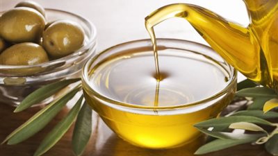 زيت الزيتون كنز  في مطبخك سيغير حياتك، تعرفي على أهم 5 استخدامات