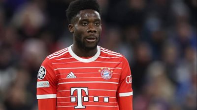 مستقبل ألفونسو ديفيز، هل يبقى في بايرن ميونخ أم ينتقل إلى مدريد؟