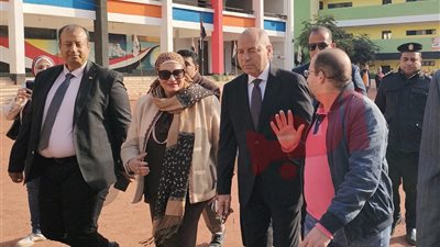 محافظ القاهرة يتفقد لجان امتحانات الشهادة الإعدادية بمدارس السيدة زينب