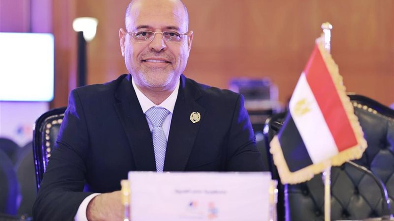 الدكتور محمد جبران وزير العمل 