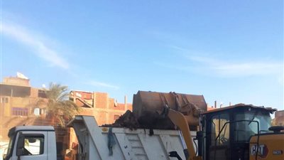 رفع 500 طن مخلفات بأحياء شرق وجنوب مدينة أسوان