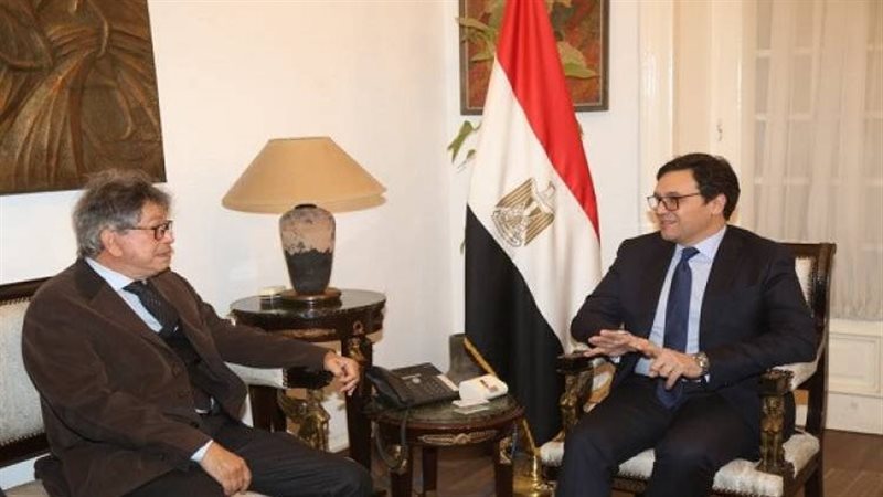 وزير الثقافة وطارق نور