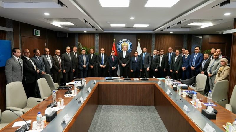وزير البترول المهندس كريم بدوي