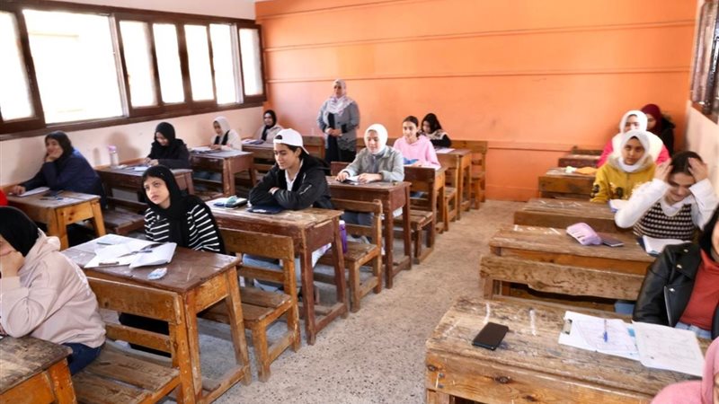 امتحانات الشهادة الإعدادية بالمنوفية 
