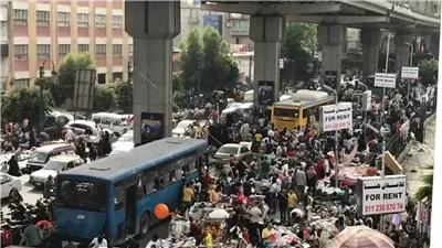 محاولات للسيطرة على حريق داخل مخزن فى مول تجارى بالعتبة 