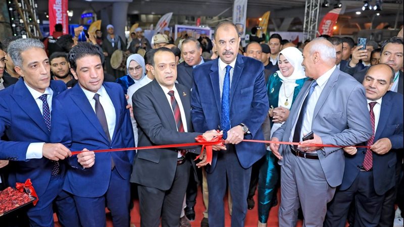 محافظ سوهاج يفتتح معرض صنع في سوهاج 