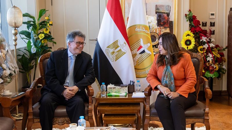 وزيرة التنمية المحلية 