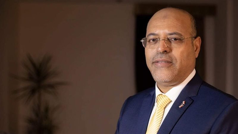 وزير العمل 