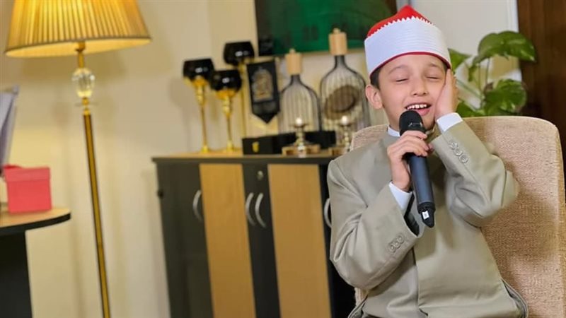  القارئ الصغير عمر علي