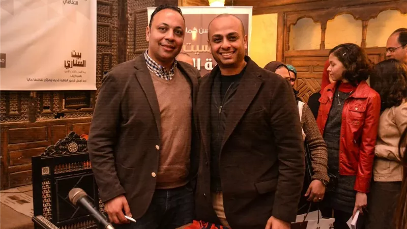 الكاتب حسن كمال 