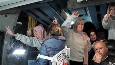بالأسماء.. قائمة الأسرى الفلسطينيين المفرج عنهم اليوم ضمن اتفاق وقف إطلاق النار في غزة