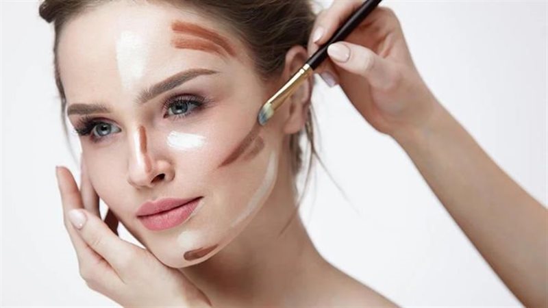 طرق عمل المكياج في المنزل