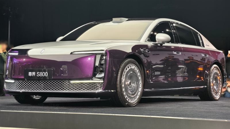 مايسترو S800 منافسة مايباخ