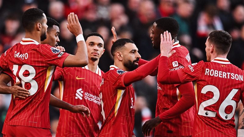 لاعبي ليفربول 
