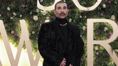 آخرهم أحمد سعد ..5 فنانين باعوا مقتنياتهم في مزاد علني 