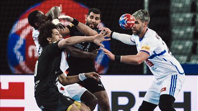 لحظات مميزة من الشوط الأول لمنتخب مصر أمام فرنسا بمونديال اليد