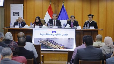 محافظ دمياط: تفعيل منظومة مالية لتوزيع متحصلات الوحدات المحلية
