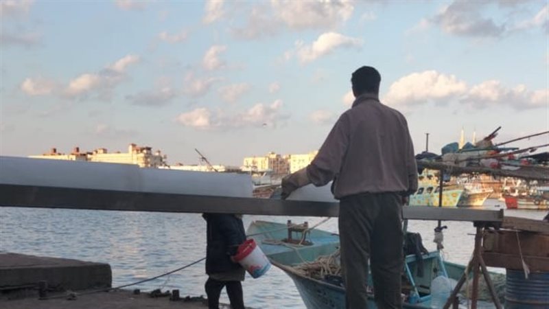 تحميل الثلج من المصنع للمراكب بعزبة البرج