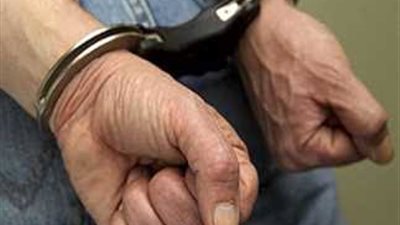 حبس شخصين بتهمة تهريب مبالغ مالية بالعملة الأجنبية عبر مطار القاهرة