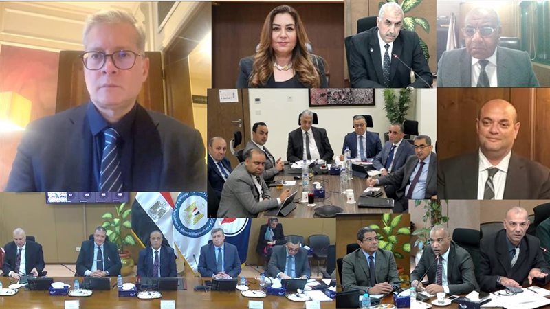 صورة من الإجتماع
