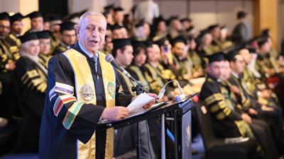 معهد الإنتاجية بالأكاديمية العربية يحتفل بتخريج 300 طالب من حملة الماجستير