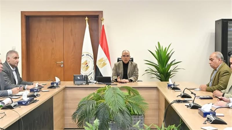 خلال الاجتماع 
