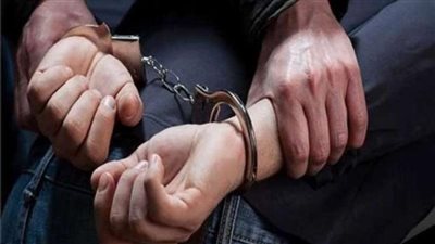 ابتزاز انتهى بجريمة.. حارس عقار يقتل بائعة خضار في حلوان