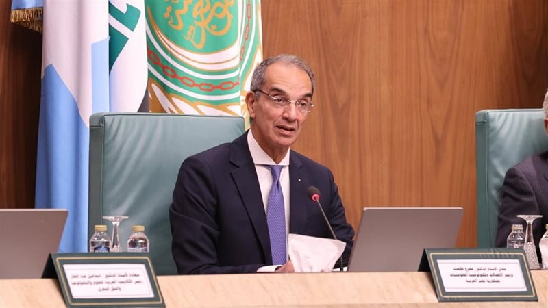 عمرو طلعت وزير الاتصالات وتكنولوجيا المعلومات 