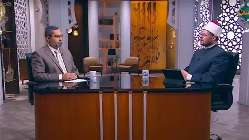 الدكتور أحمد الرخ