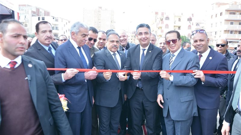 وزير التموين يفتتح السوق الحضاري بالعاشر من رمضان