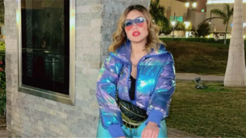 هدير عبد الرازق 