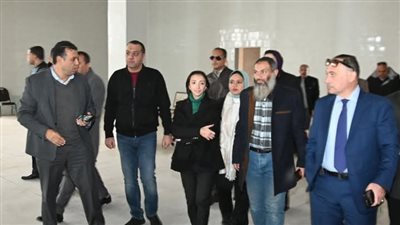 محافظ البحيرة تتفقد منطقة صناعة النسيج في كفر الدوار