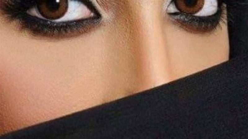 فتاة - تعبيرية