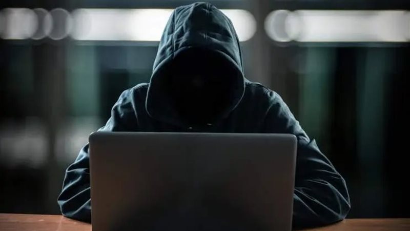 الابتزاز عبر الإنترنت