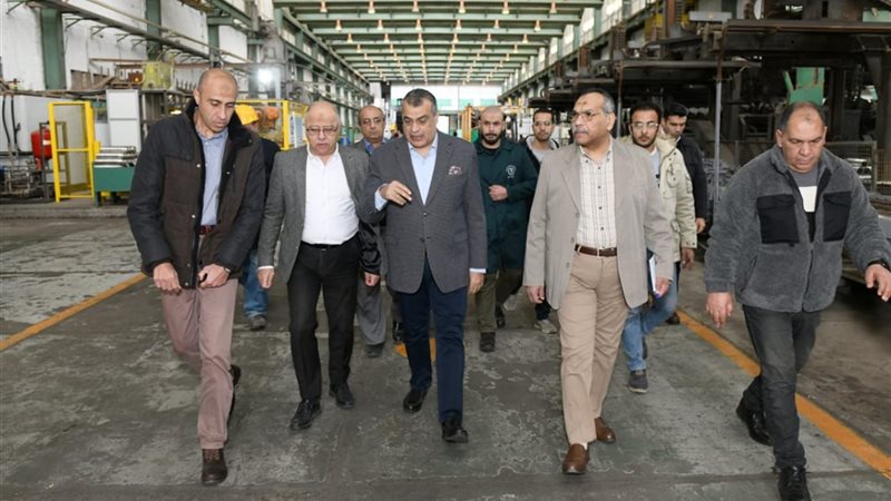 زيارة مفاجأة لوزير الإنتاج الحربي لحلوان للصناعات الهندسية