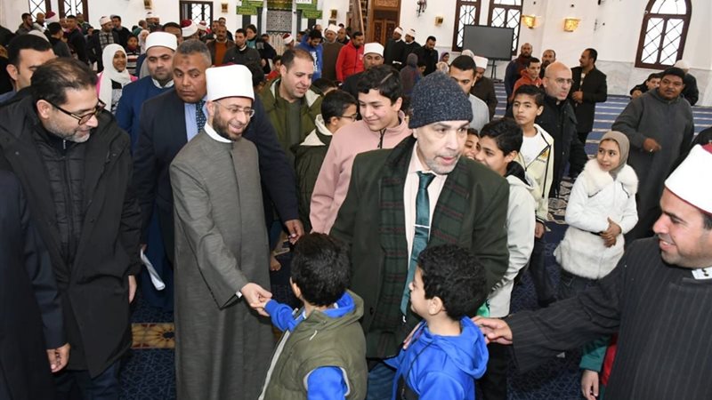 أثناء افتتاح الكتاب